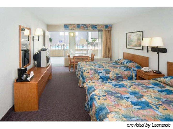 Americas Best Value Inn-Saginaw South Chambre photo